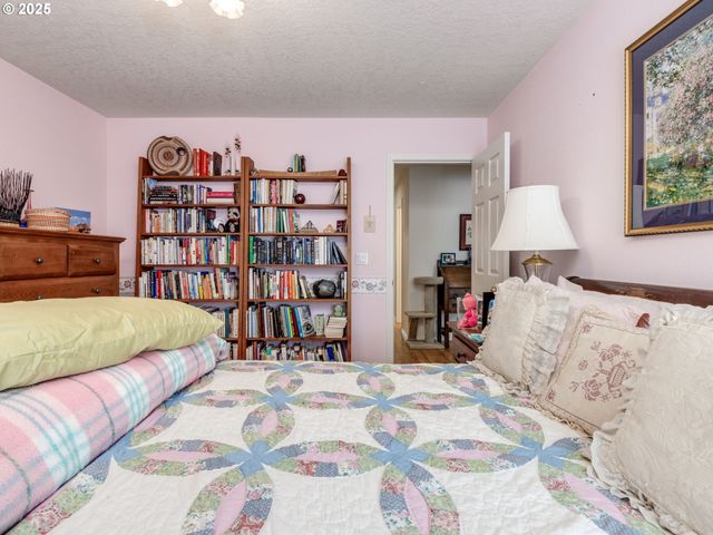 16266 Se CLARE Ct, Milwaukie, OR 97267