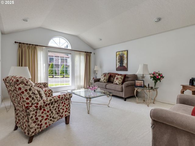 16266 Se CLARE Ct, Milwaukie, OR 97267