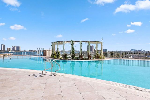 220 Lake Shore Drive 1121, Lake Park, FL 33403