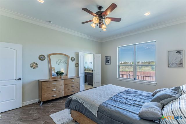 300 Magan Lane, Jarrell, TX 76537