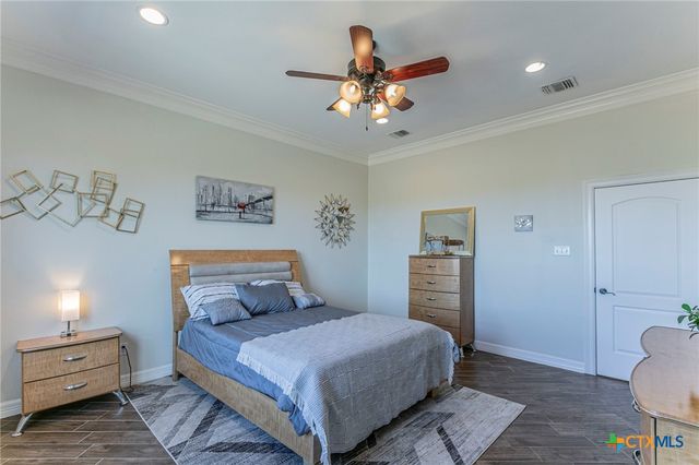 300 Magan Lane, Jarrell, TX 76537