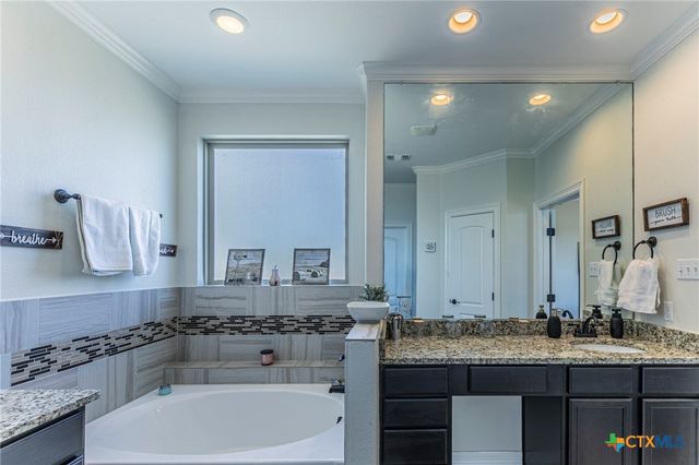 300 Magan Lane, Jarrell, TX 76537