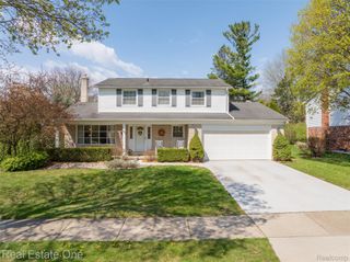 5345 Patterson Drive, Troy, MI 48085