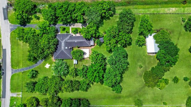13320 County Road 184, Alvin, TX 77511