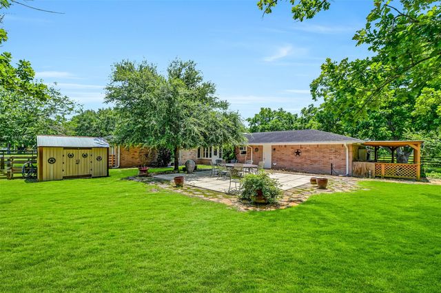 13320 County Road 184, Alvin, TX 77511