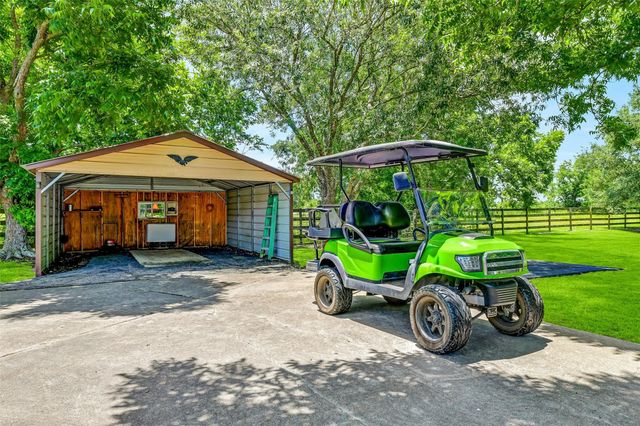 13320 County Road 184, Alvin, TX 77511