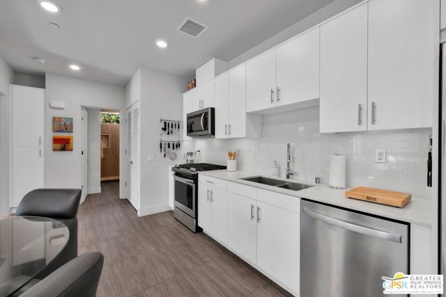 138 The, Palm Springs, CA 92262