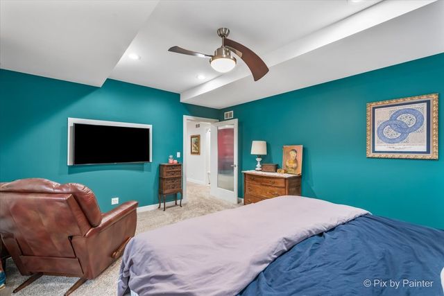 2655 Crestwood Lane, Riverwoods, IL 60015