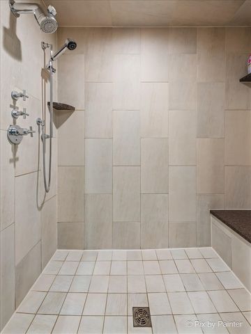 2655 Crestwood Lane, Riverwoods, IL 60015