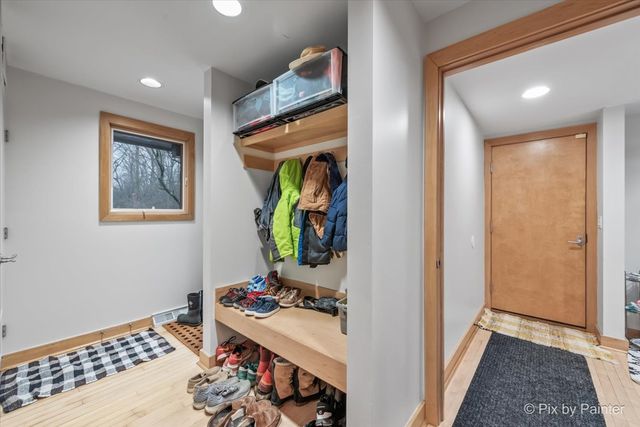 2655 Crestwood Lane, Riverwoods, IL 60015