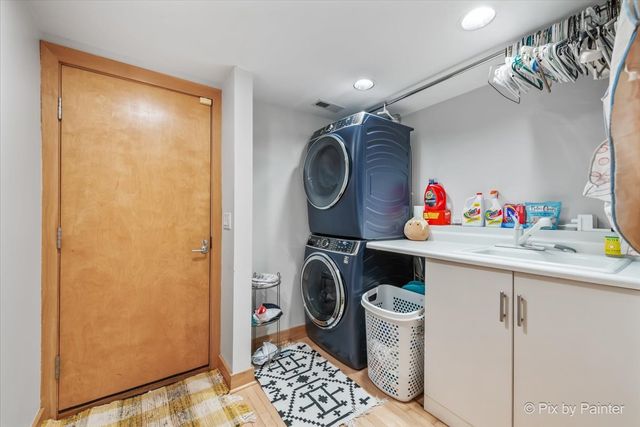 2655 Crestwood Lane, Riverwoods, IL 60015