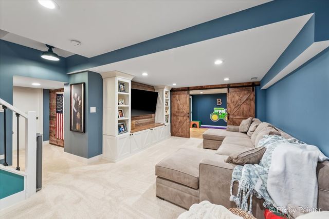 2655 Crestwood Lane, Riverwoods, IL 60015