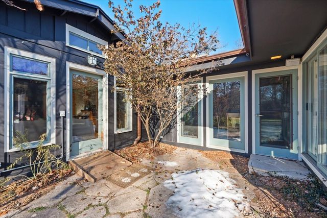 2655 Crestwood Lane, Riverwoods, IL 60015