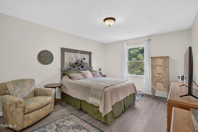 20831 Deer Run Drive A, Abingdon, VA 24211