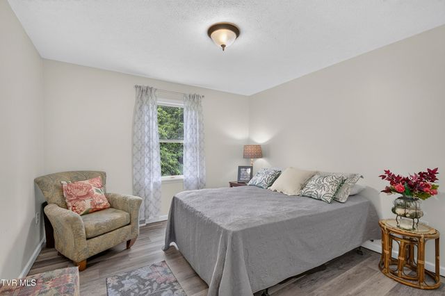 20831 Deer Run Drive A, Abingdon, VA 24211