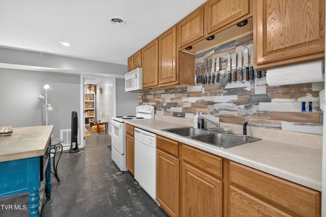 20831 Deer Run Drive A, Abingdon, VA 24211