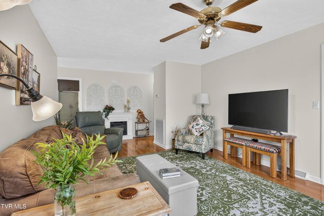 20831 Deer Run Drive A, Abingdon, VA 24211