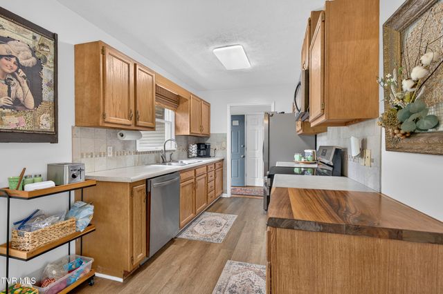 20831 Deer Run Drive A, Abingdon, VA 24211