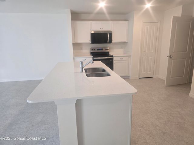 971 SW Richmond Circle SW, Palm Bay, FL 32908