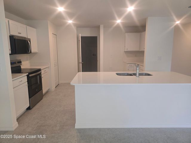 971 SW Richmond Circle SW, Palm Bay, FL 32908