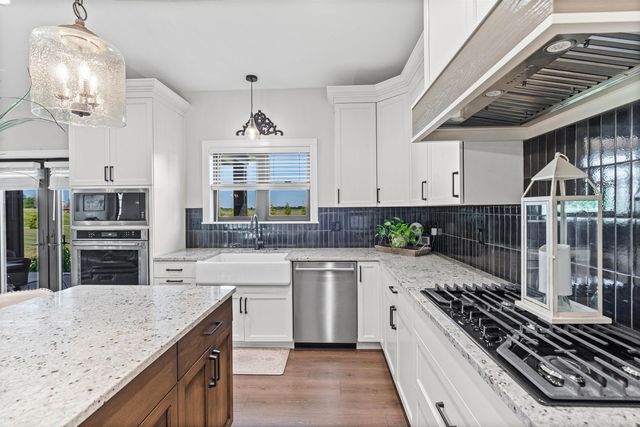 184 Queens Creek Drive, Frankenmuth, MI 48734