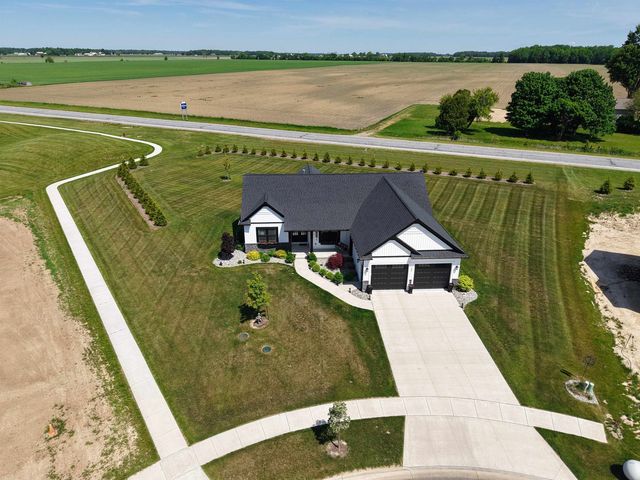 184 Queens Creek Drive, Frankenmuth, MI 48734