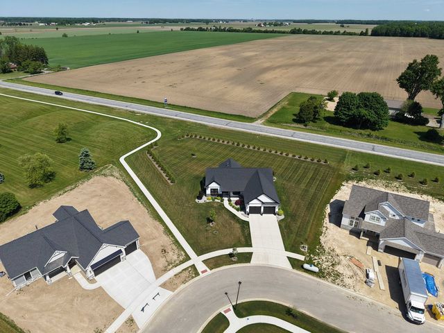 184 Queens Creek Drive, Frankenmuth, MI 48734