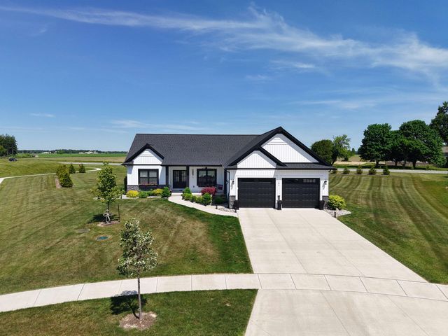 184 Queens Creek Drive, Frankenmuth, MI 48734