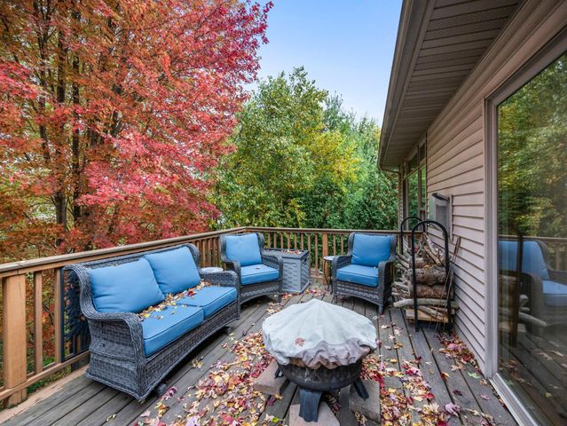 31104 Morley Drive, Lindstrom, MN 55045