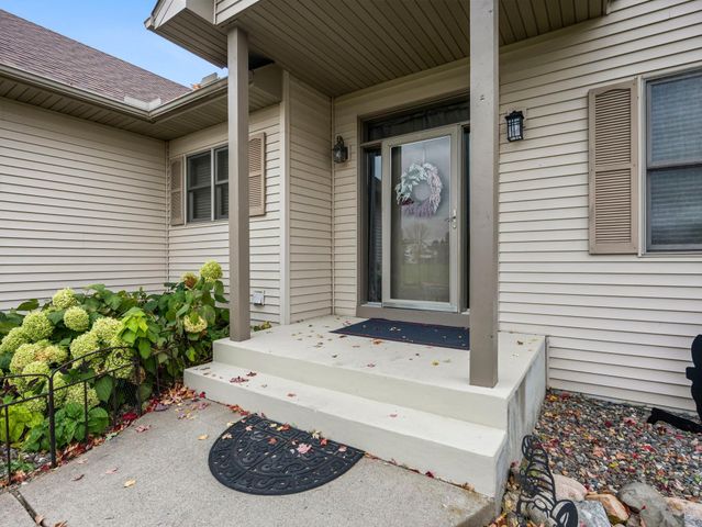 31104 Morley Drive, Lindstrom, MN 55045