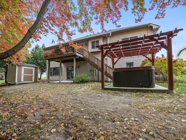 31104 Morley Drive, Lindstrom, MN 55045