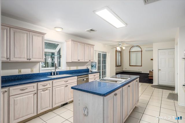 20 Dick Finn Road, New Fairfield, CT 06812
