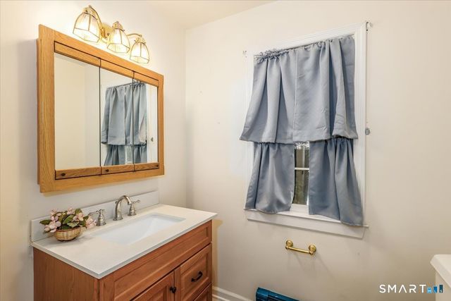 20 Dick Finn Road, New Fairfield, CT 06812
