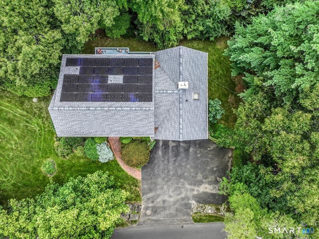 20 Dick Finn Road, New Fairfield, CT 06812