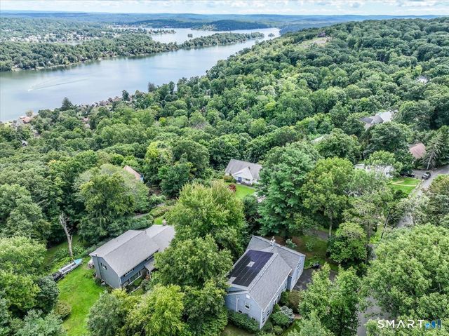 20 Dick Finn Road, New Fairfield, CT 06812