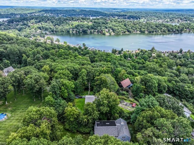 20 Dick Finn Road, New Fairfield, CT 06812