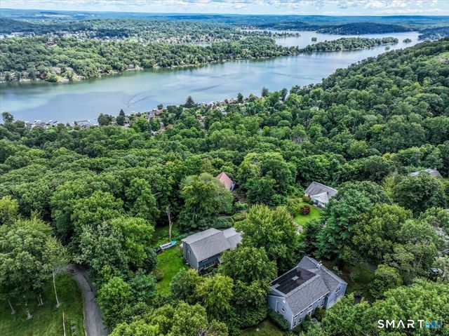 20 Dick Finn Road, New Fairfield, CT 06812