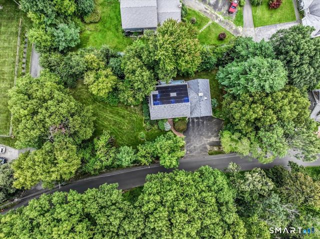 20 Dick Finn Road, New Fairfield, CT 06812