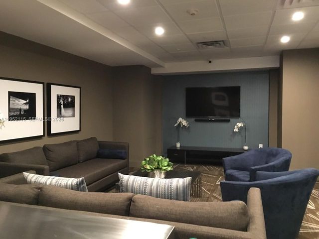 5701 Collins Ave 1221, Miami Beach, FL 33140