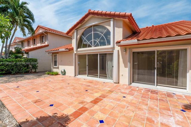 10635 NW 54th St, Doral, FL 33178