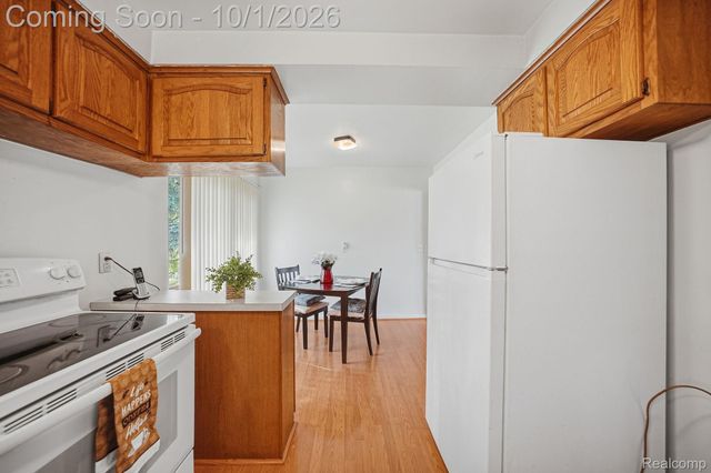 16816 Collinson Avenue, Eastpointe, MI 48021