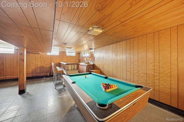 16816 Collinson Avenue, Eastpointe, MI 48021