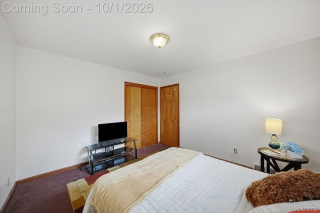 16816 Collinson Avenue, Eastpointe, MI 48021