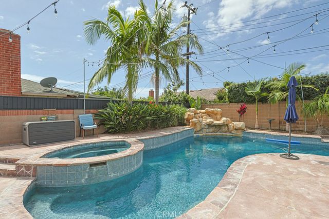 15001 Victoria, Huntington Beach, CA 92647