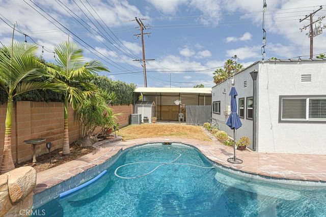 15001 Victoria, Huntington Beach, CA 92647