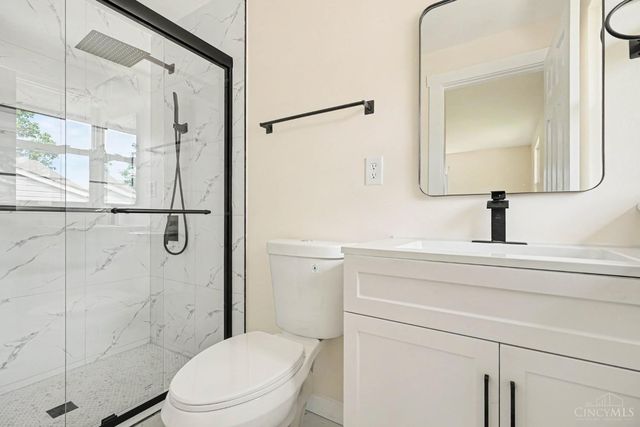 1687 Valdosta Drive, Sharonville, OH 45246