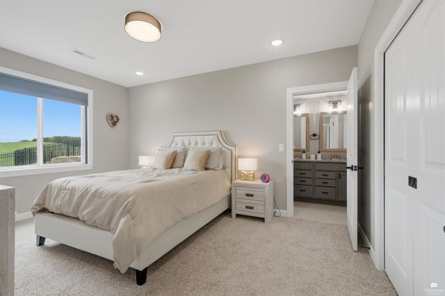 409 Ledgestone Ridge CT, Manhattan, KS 66503