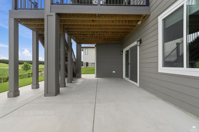 409 Ledgestone Ridge CT, Manhattan, KS 66503