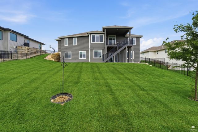 409 Ledgestone Ridge CT, Manhattan, KS 66503