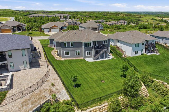 409 Ledgestone Ridge CT, Manhattan, KS 66503
